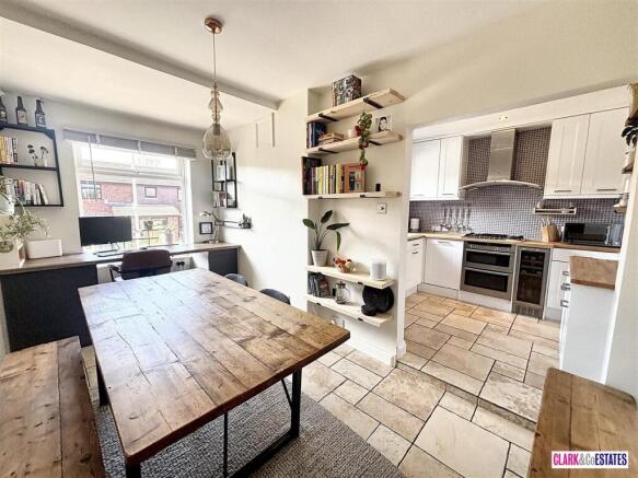 Kitchen diner