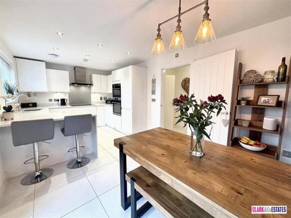 Kitchen diner