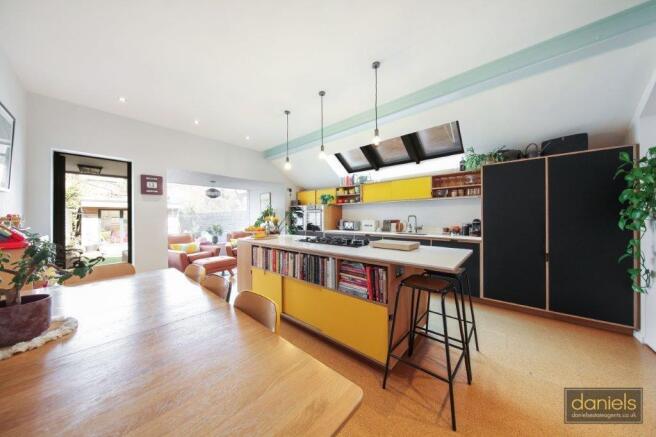 131 Harlesden Gardens - 1qonwGGrihx29PSKxaQL.jpg