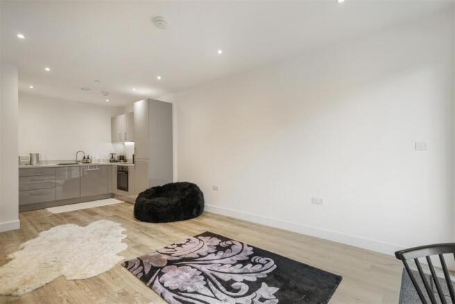 Flat 6, Raphis Court - 8Fff8fP64qBZS1GGFehj.jpg