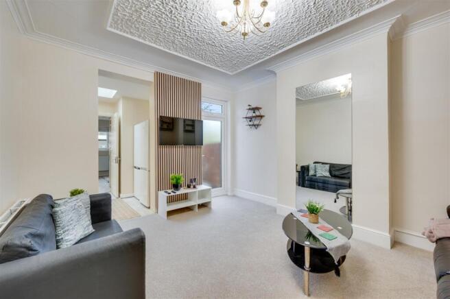 Daniels_397 North Circular Road_011.jpg