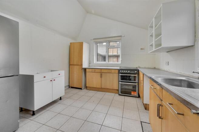 Daniels_Midwood Close, NW2 6YL_001.jpg