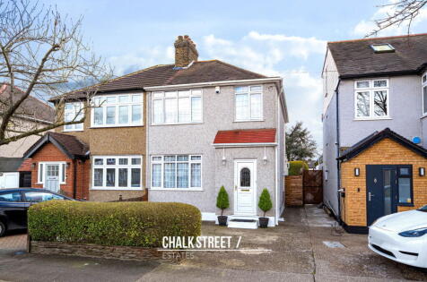 Sussex Avenue, Harold Wood, RM3