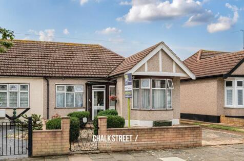Mansfield Gardens, Hornchurch, RM12