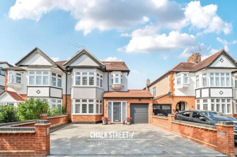 Cranston Park Avenue, Upminster, RM14