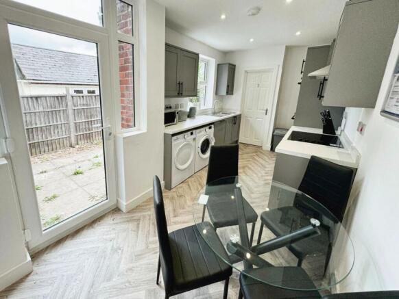 Communal Kitchen/Diner