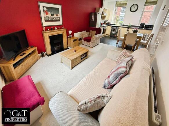 RECEPTION ROOM/KITCHEN