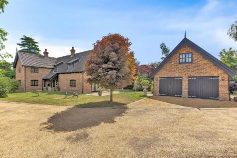 Elegant Detached Home in Saham Toney