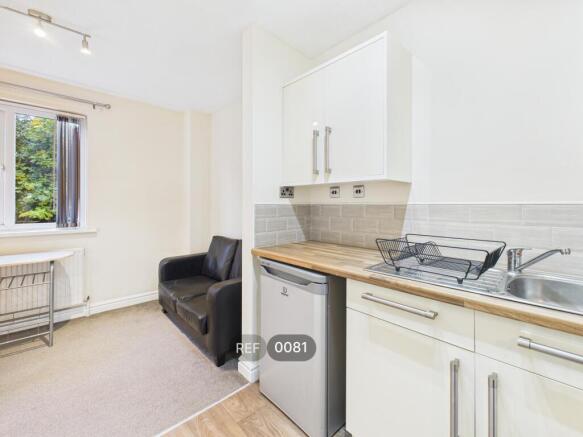 Kitchen & Living area