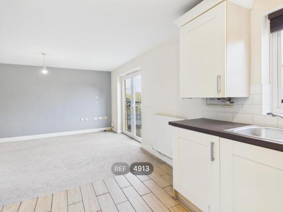 Kitchen / Living Area