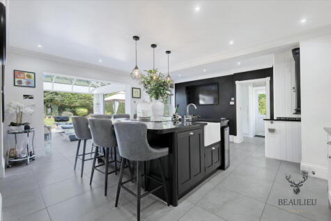 Springfield Road, Chelmsford, CM2 6