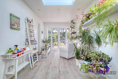 Manor Crescent, Little Waltham, CM3 3