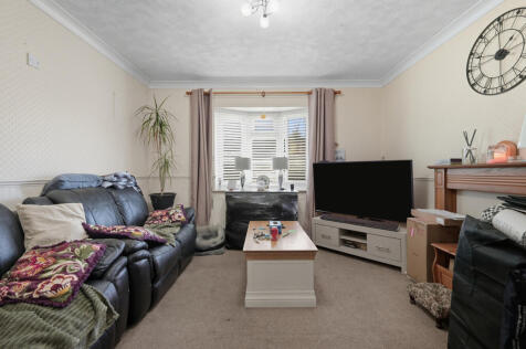 Purfleet Road, Aveley, RM15 4