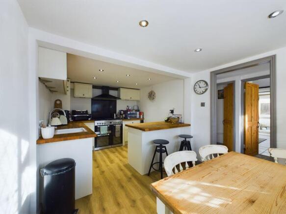 dining area to kitchen