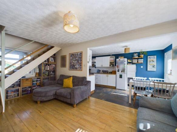 Lounge to Kitchen