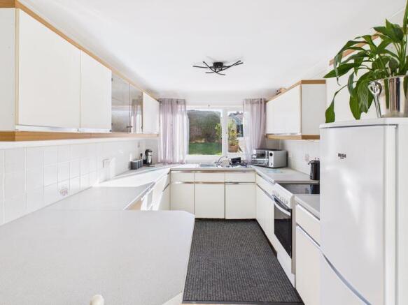 kitchen/breakfast room