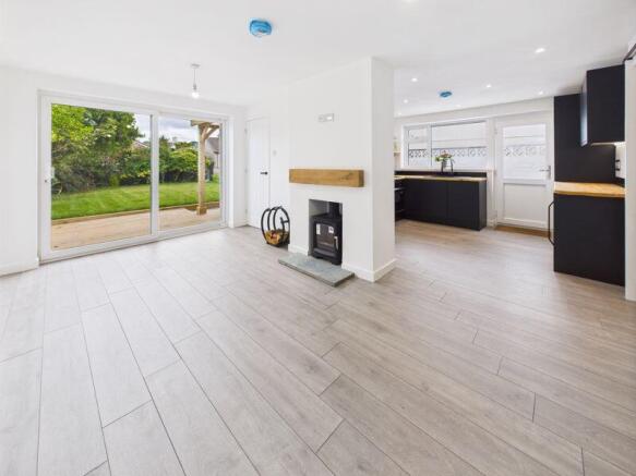 Lounge to kitchen
