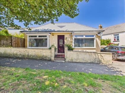 Trevithick Road, Camborne - Detached non-estate bungalow