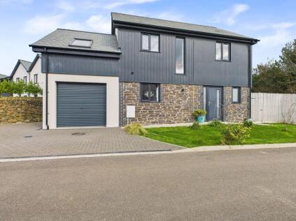 Poltair Close, Barripper - Superior quality detached house