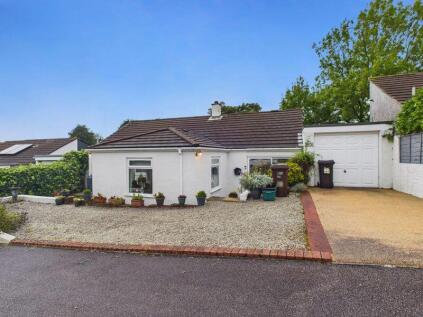 Threemilestone, Truro, Large detached bungalow