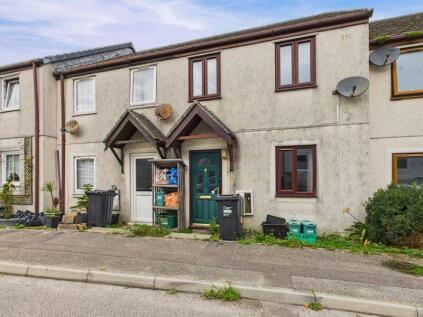 Pools Court, Hayle - Close to amenities