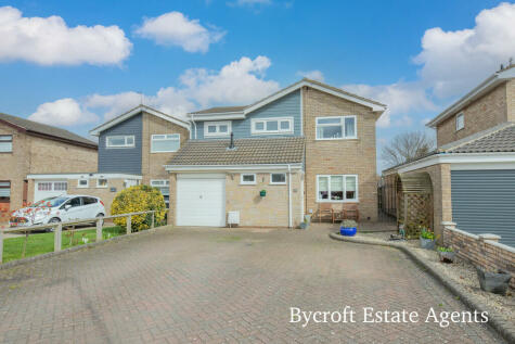 Bradwell - 4 bedroom detached house for sale