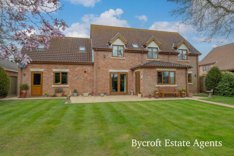 Oaklands Drive, Burgh Castle