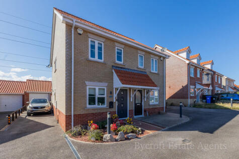 Broad Fleet Close, Oulton, Lowestoft