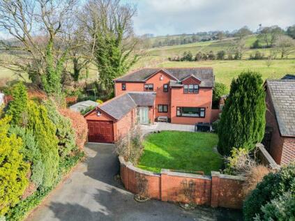 4 bedroom detached house for sale in Hardy Mill Road Harwood