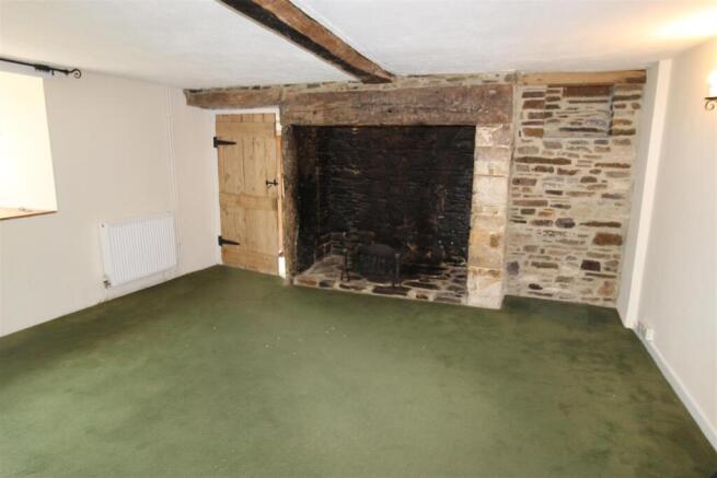 secon reception room.JPG