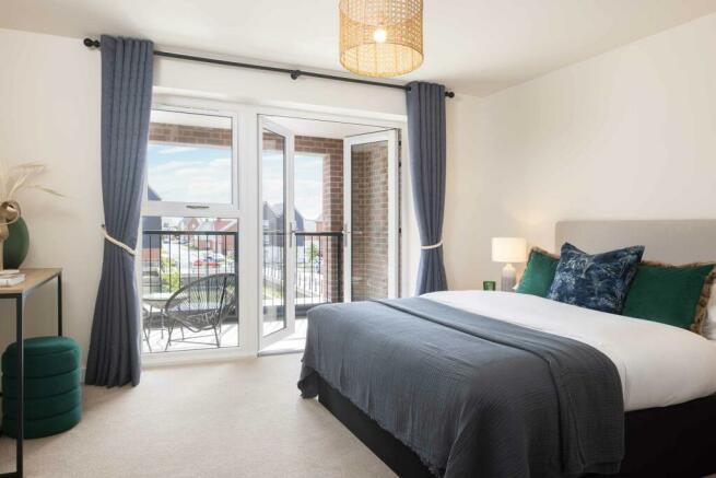 Marsworth House main bedroom balcony