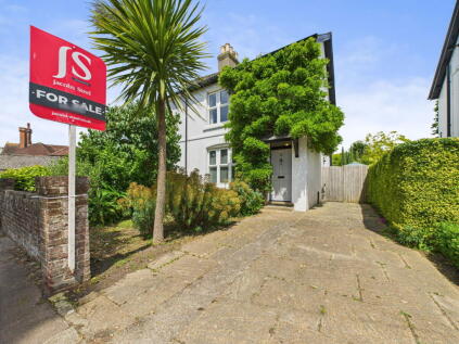 Glebe Road, Worthing, BN14