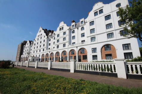 Dolphin Lodge Grand Avenue, West Worthing, West Sussex, BN11