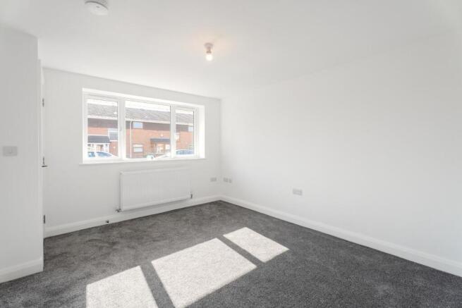 100c Broad Street-2.jpg