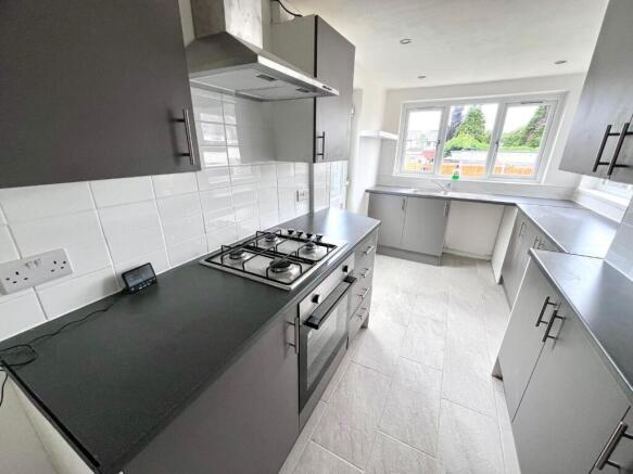 KITCHEN 1.jpg