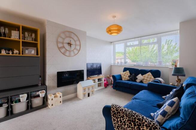 Camberley Crescent-12.jpg