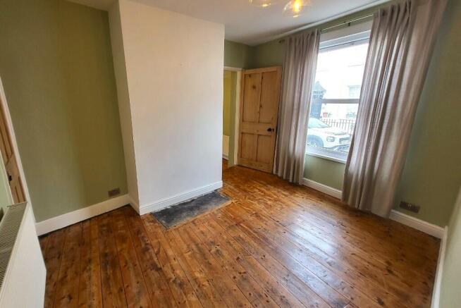 12' Dining Room 