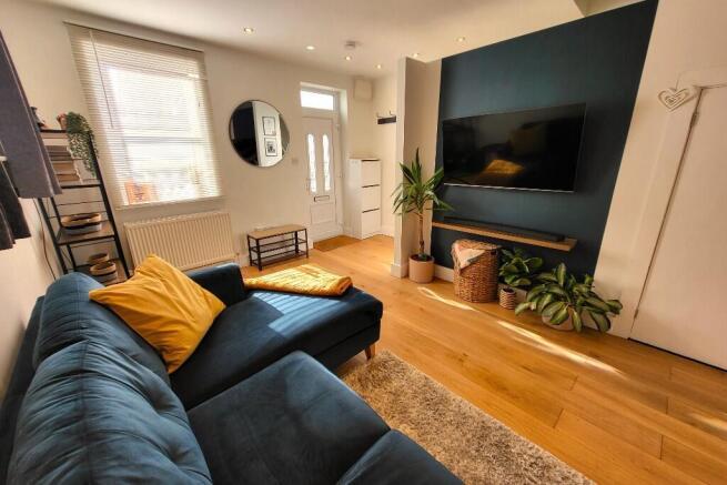 Living Area (2) 