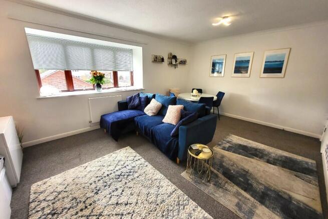 c. 18' x 13' in Tota