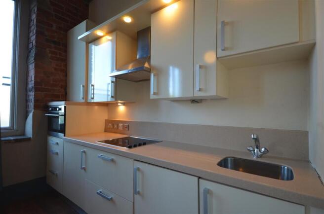 Lounge/Kitchen area