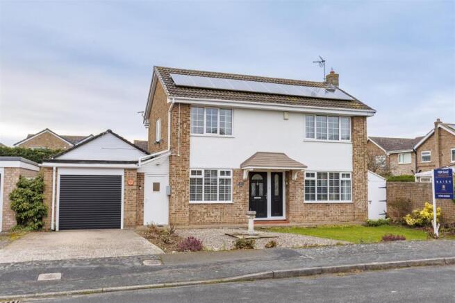11_Keble_Park_Crescent__14.jpg