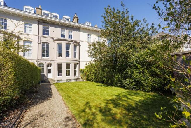Flat_1_2_Driffield_Terrace_20.jpg