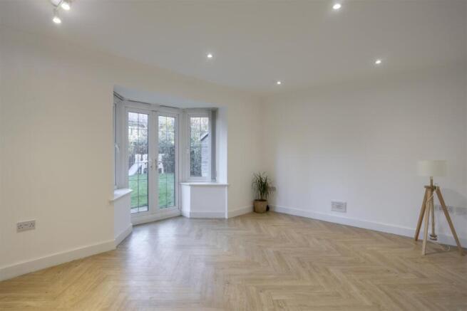 6_Pinsent_Court_1.jpg