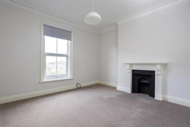 Flat_3_9_Wenlock_Terrace_1.jpg