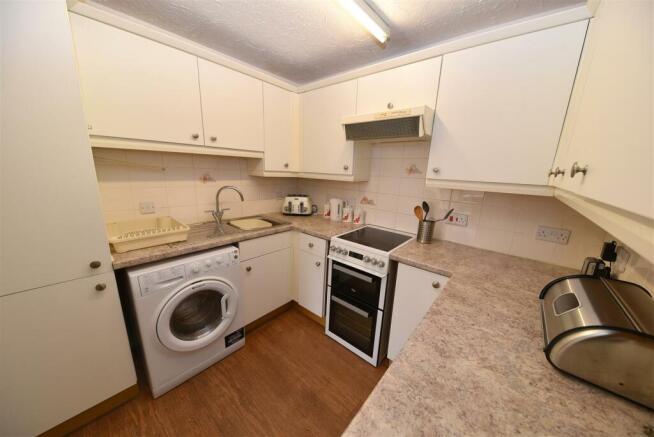 kitchen2.JPG