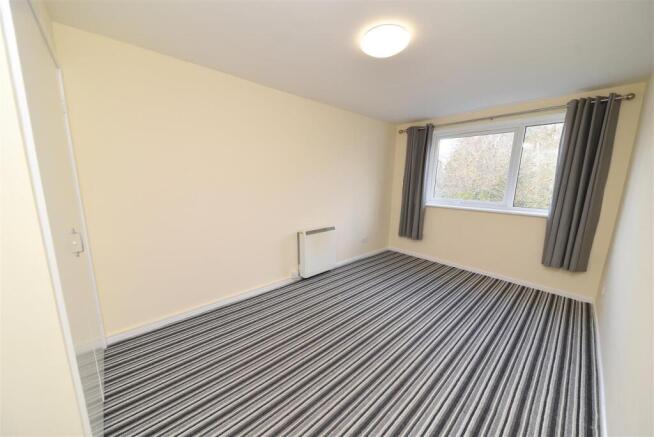 bedroom1.1.JPG