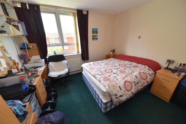 bed1.JPG
