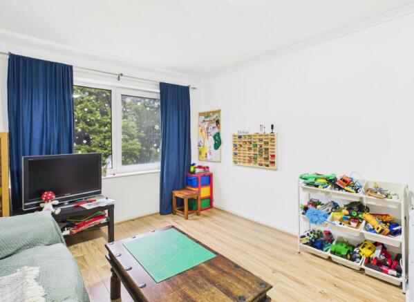 cam05459g0pr0094still011001