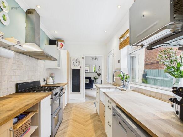 CAM03830G0-PR0182...