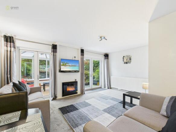 cam03830g0pr0259still003